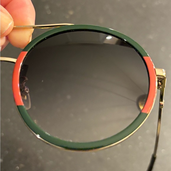 Gucci round green & red women’s sunglasses - Picture 10 of 15